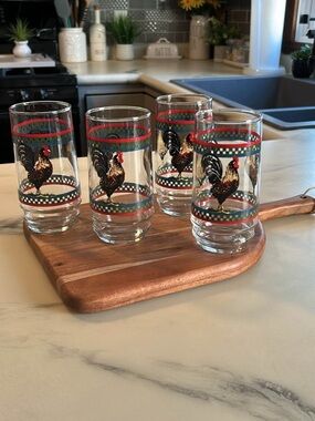 International Tableworks “Ella’s Rooster”  15oz Glass Tumblers (4)